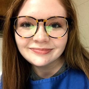 Meet your Posher, Emily